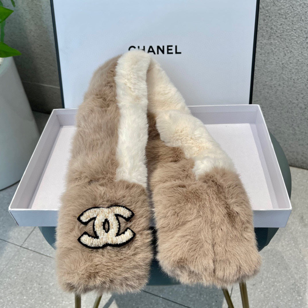 CHANEL SCARF IN CAMEL BEIGE RABBIT FUR 397447