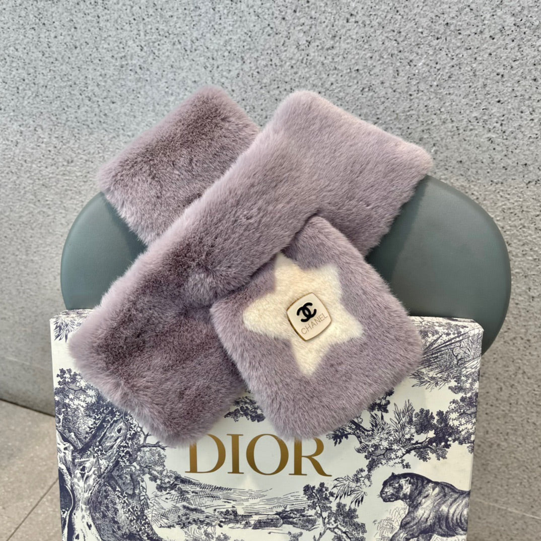 CHANEL SCARF IN HEATHER PURPLE RABBIT FUR 397449