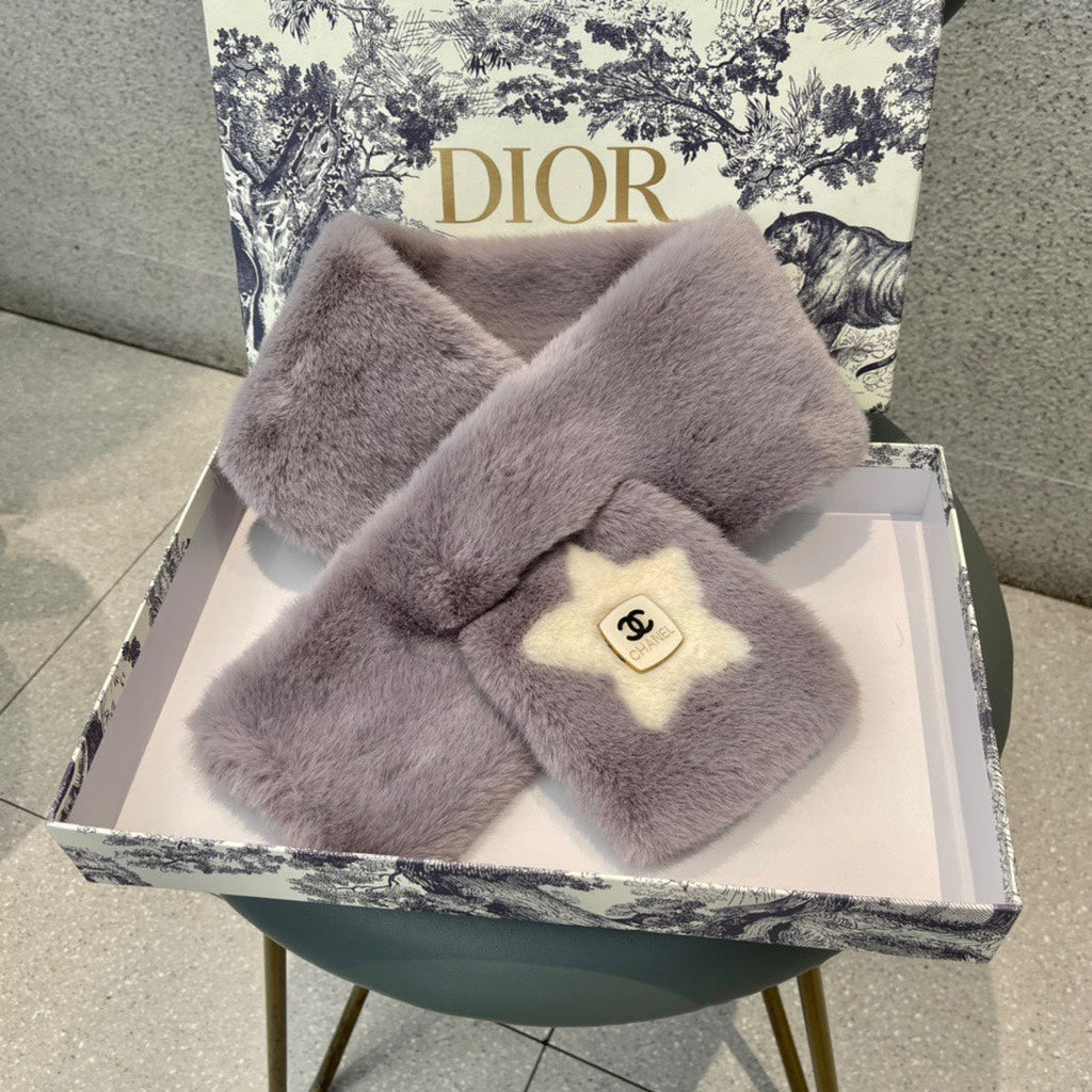 CHANEL SCARF IN HEATHER PURPLE RABBIT FUR 397449