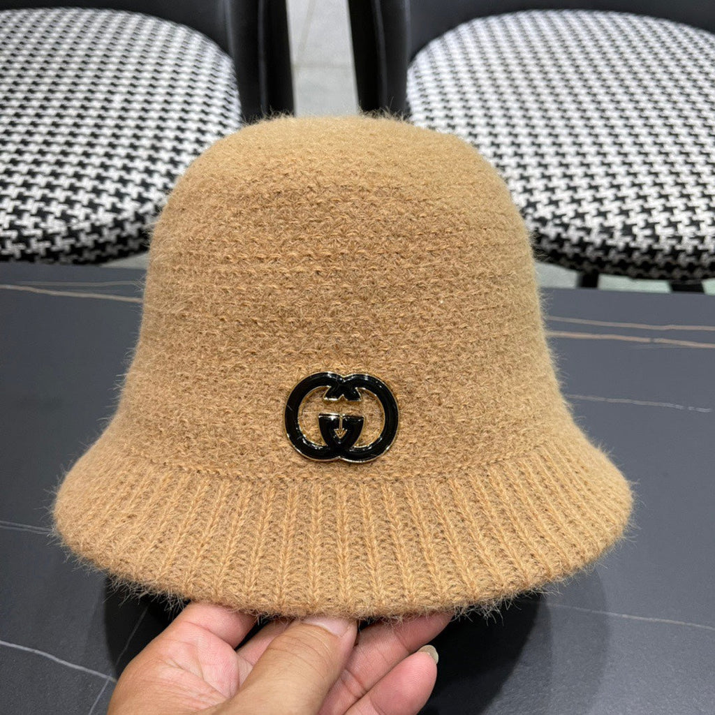 GUCCI BUCKET HAT IN PEANUT BROWN WOOL PLUSH 399229
