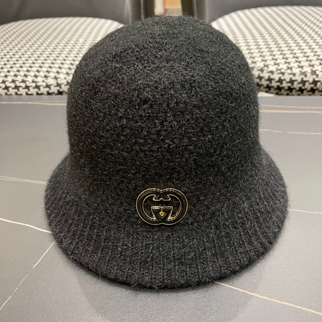 GUCCI BUCKET HAT IN BLACK WOOL PLUSH 399230