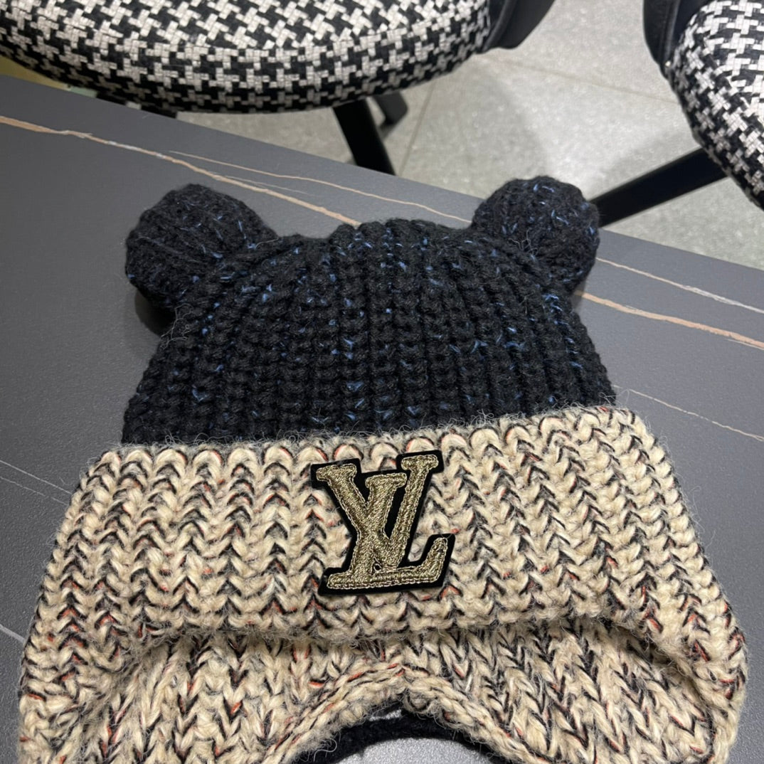 LOUIS VUITTON KNITTED BEANIE HAT WITH CUTE EARS IN BLACK MIX BEIGE WOOL 403483