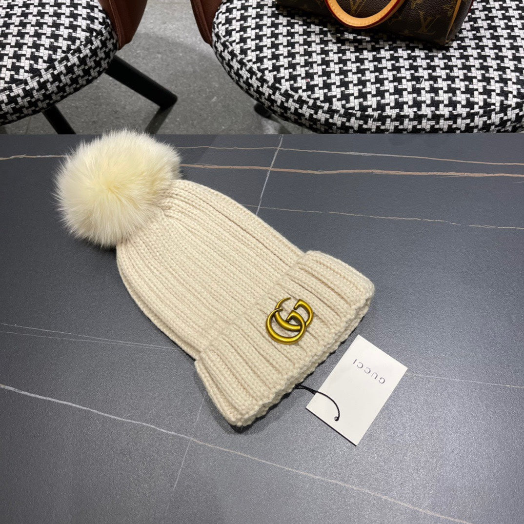 GUCCI BEANIE HAT IN BEIGE WOOL 403391