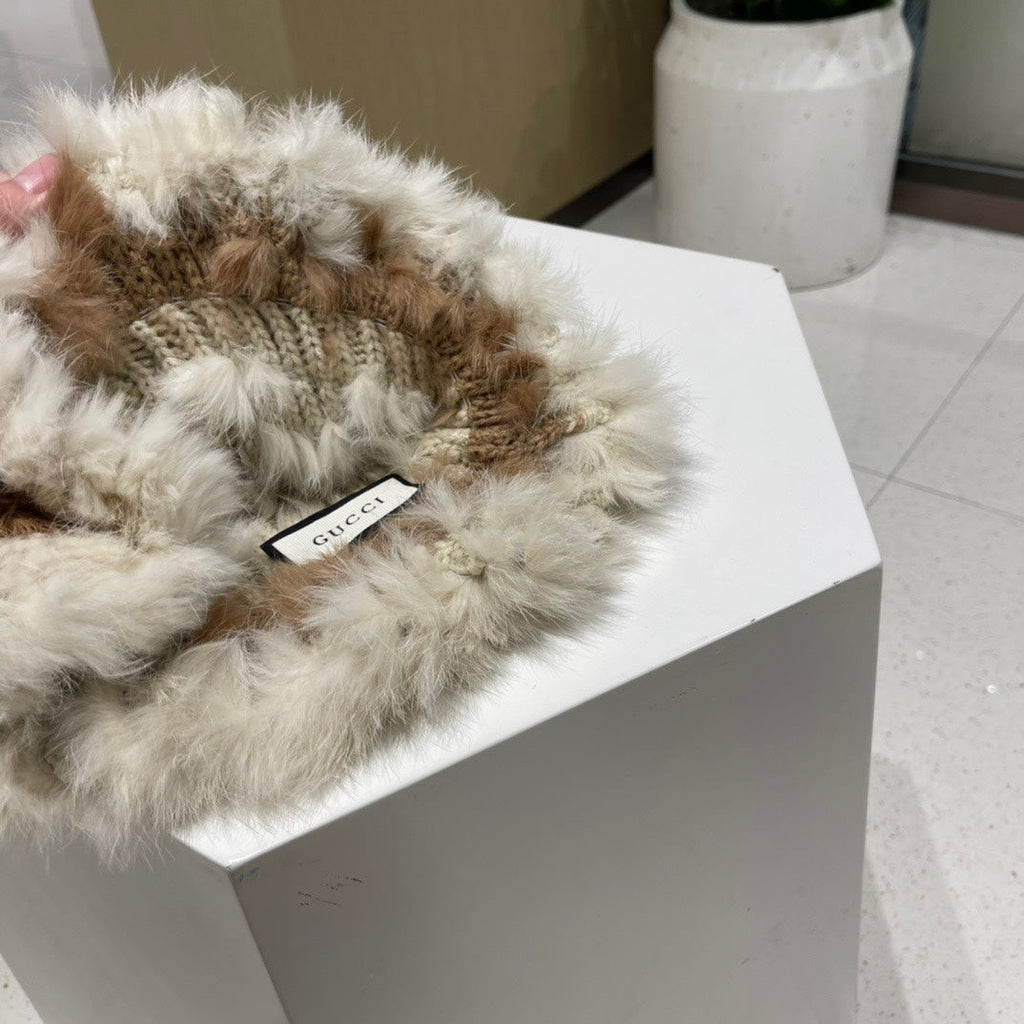 GUCCI BUCKET HAT IN MEDIUM BROWN MIX WHITE RABBIT FUR 404638