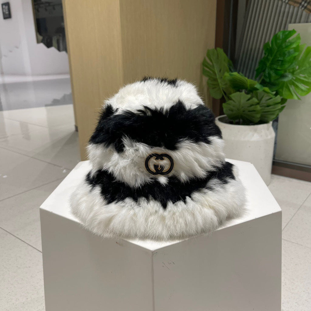 GUCCI BUCKET HAT IN BLACK MIX WHITE RABBIT FUR 404640