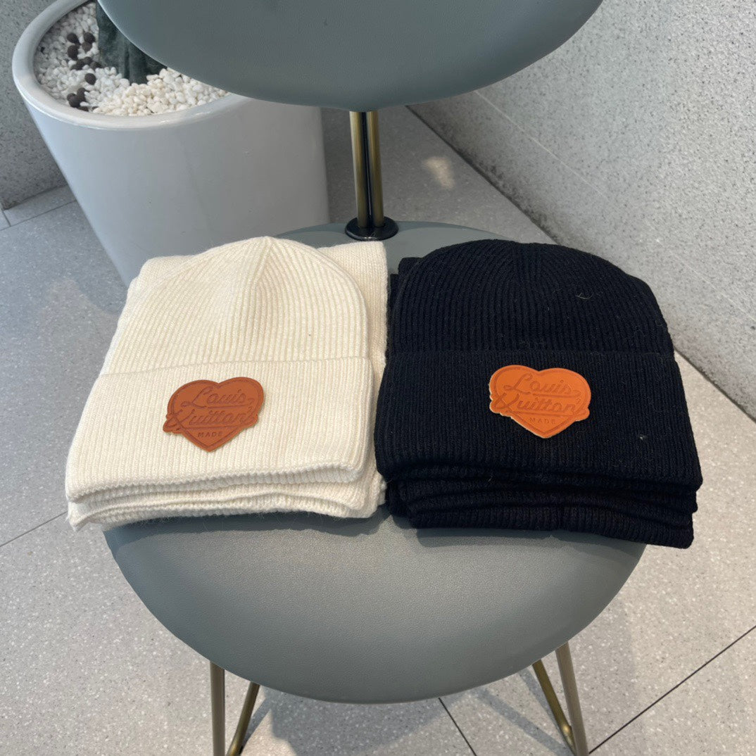 LOUIS VUITTON SET SCARF AND HAT IN WHITE WOOL 414795