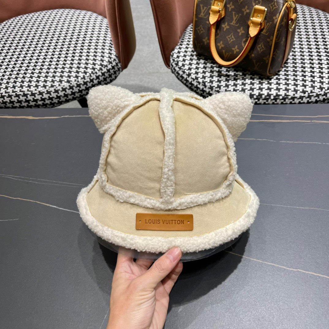 LOUIS VUITTON FISHERMAN HAT WITH CUTE CAT EARS IN BEIGE VELVET AND LAMB FUR 414690