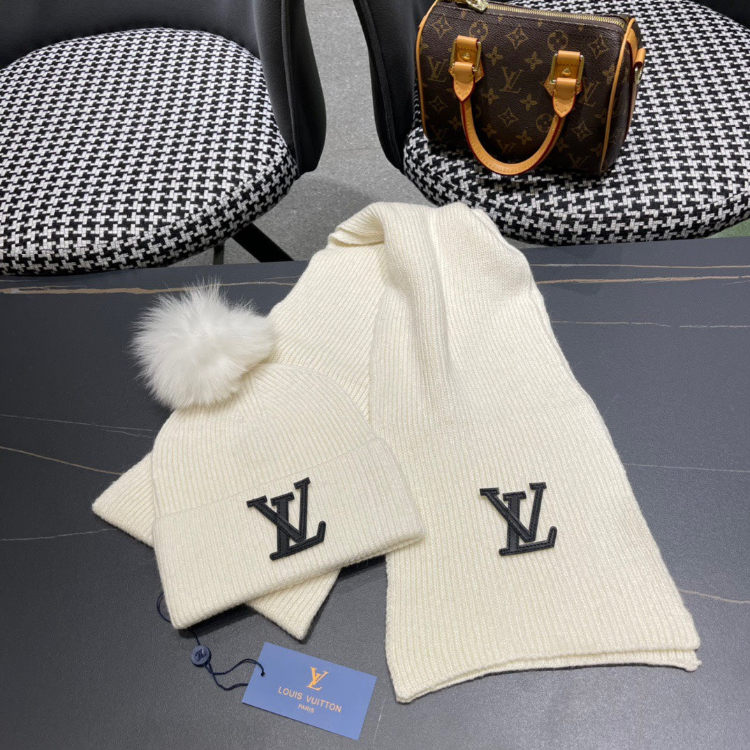 LOUIS VUITTON SET SCARF AND HAT IN BEIGE WOOL AND FOX FUR 414798