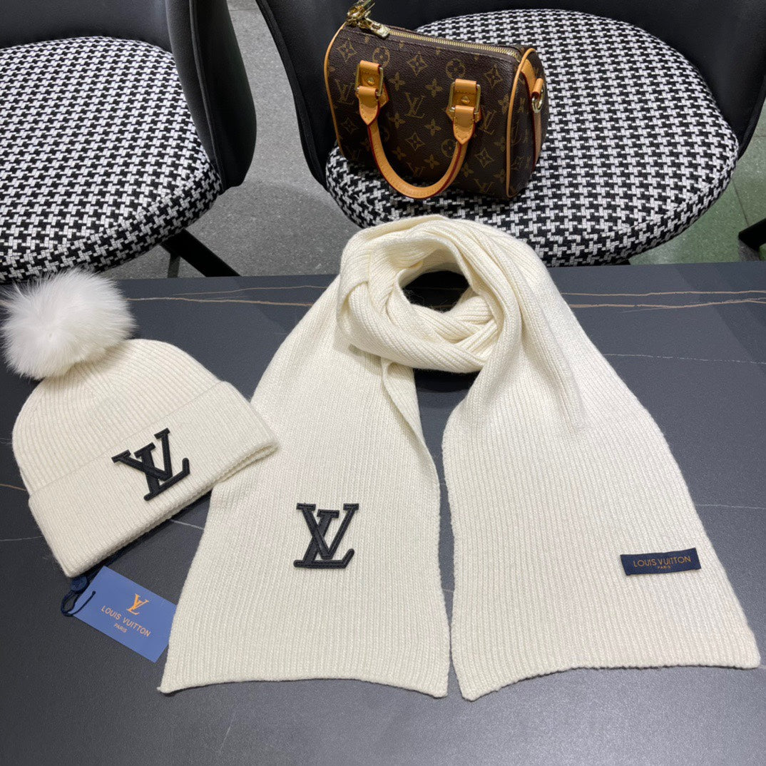 LOUIS VUITTON SET SCARF AND HAT IN BEIGE WOOL AND FOX FUR 414798