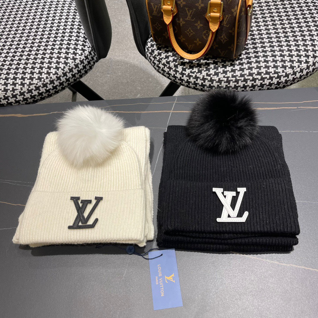 LOUIS VUITTON SET SCARF AND HAT IN BLACK WOOL AND FOX FUR 414799