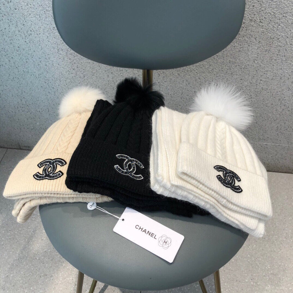 CHANEL SET SCARF AND HAT IN WHITE WOOL 420820