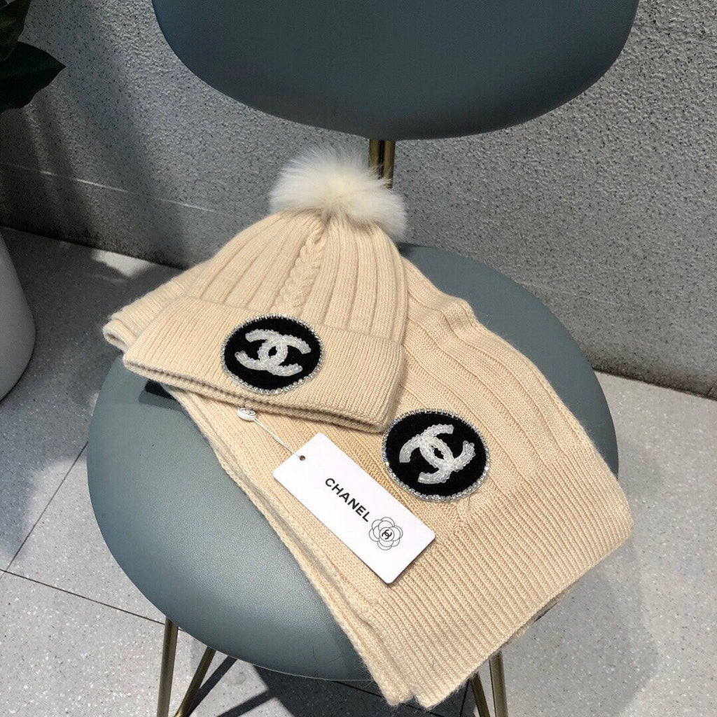 CHANEL SET BEANIE HAT AND SCARF IN BISQUE BEIGE WOOL 424022