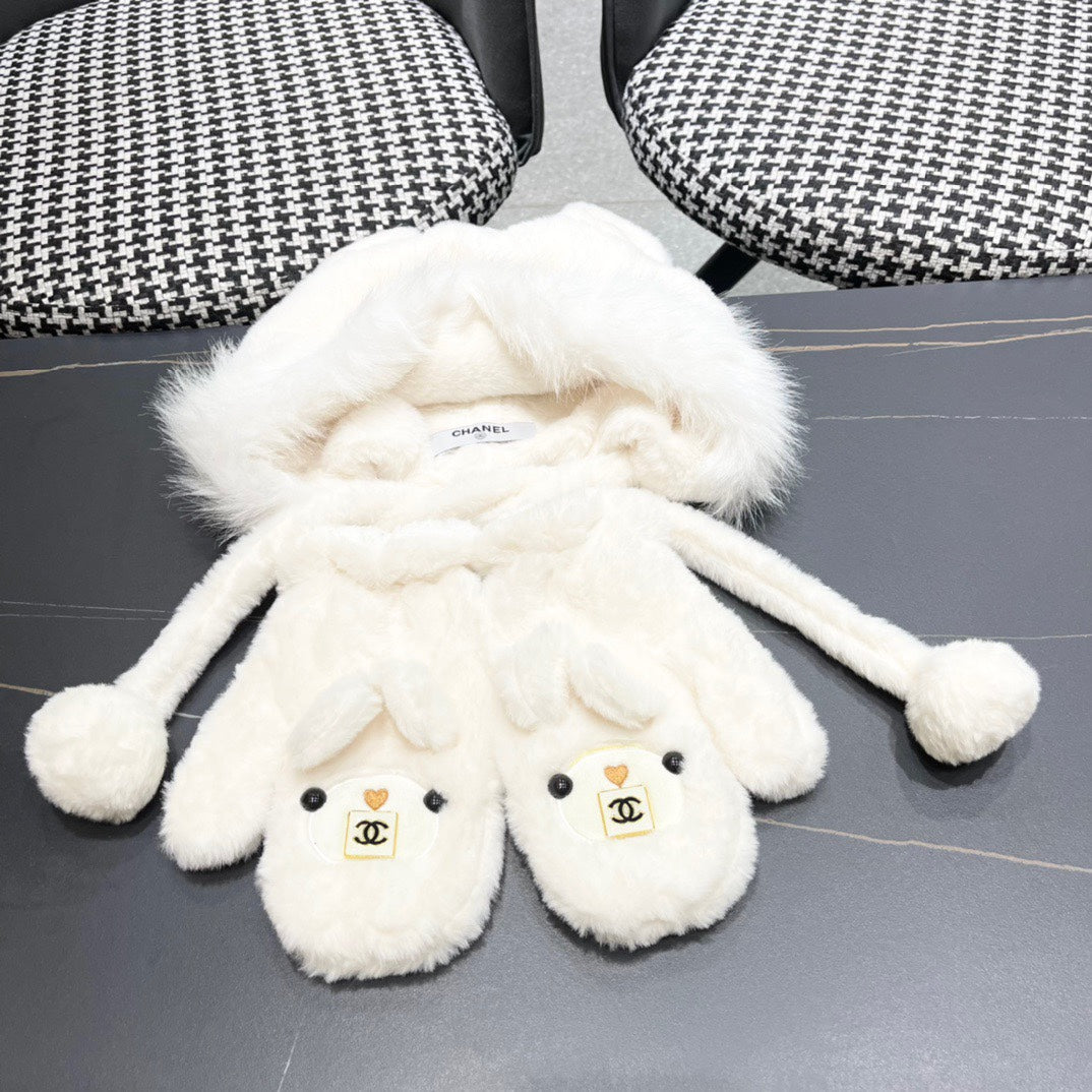 CHANEL THREE-PIECE SET IN WHITE FLEECE AND WOOL 433195