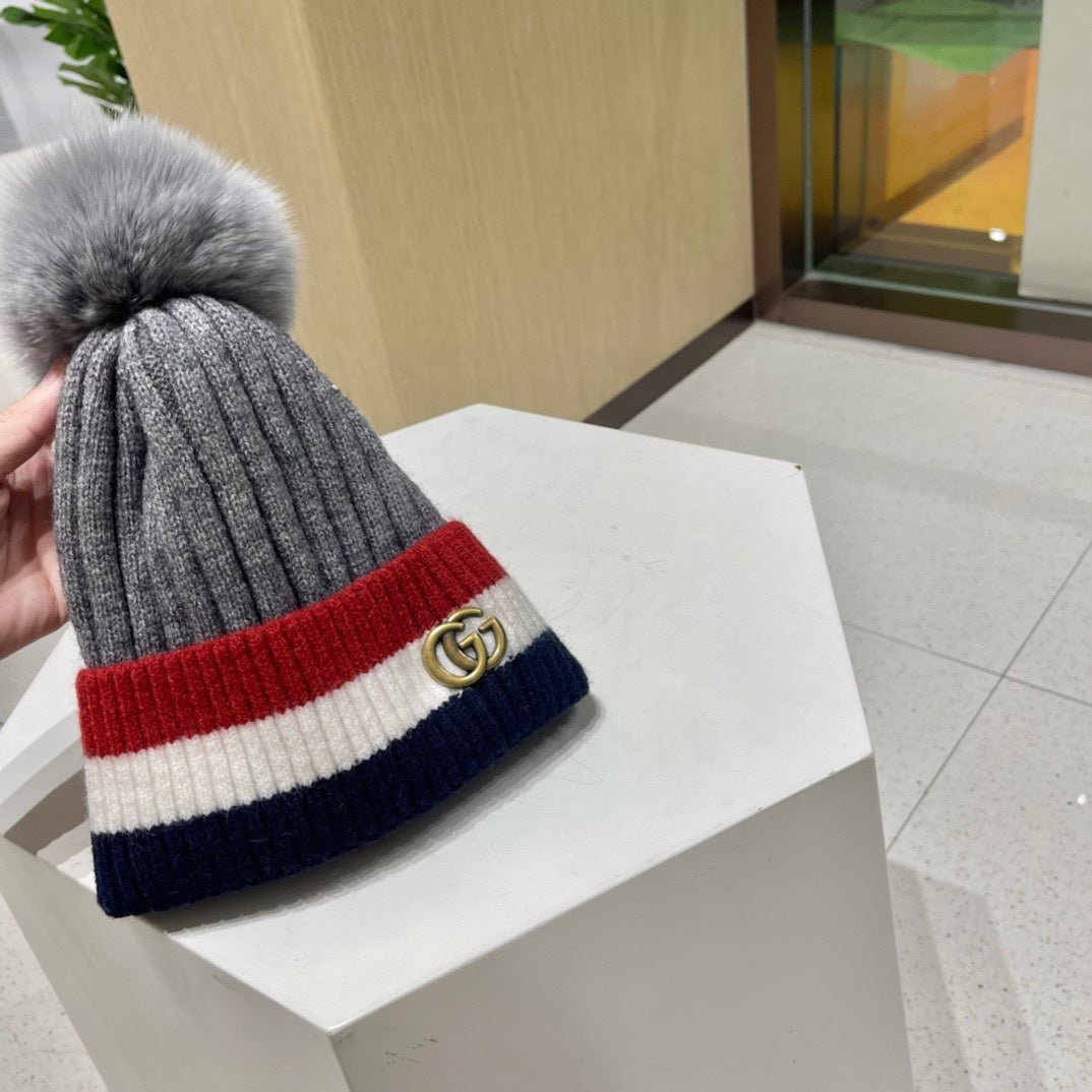 GUCCI BEANIE HAT IN COLORFUL WOOL 434722