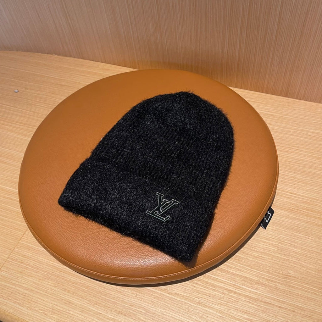 LOUIS VUITTON BEANIE HAT IN BLACK WOOL 803043