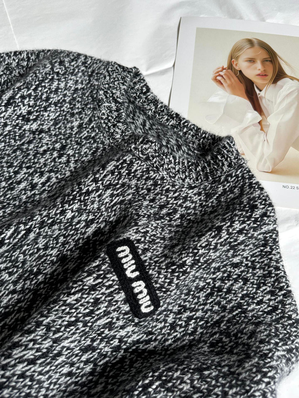 MIUMIU SWEATER STYLE 720