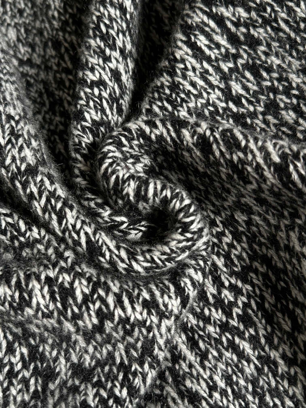 MIUMIU SWEATER STYLE 720