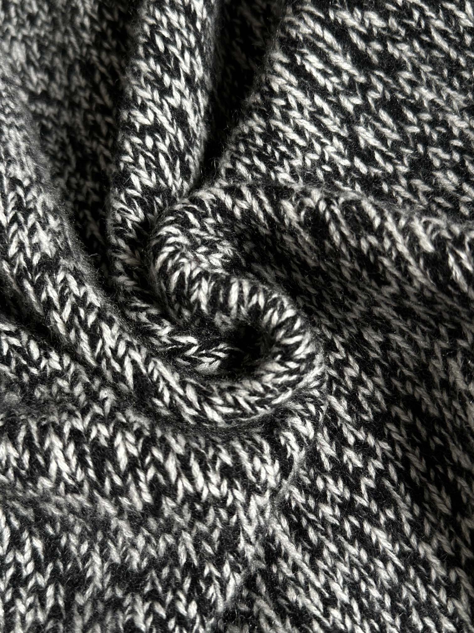 MIUMIU SWEATER STYLE 720