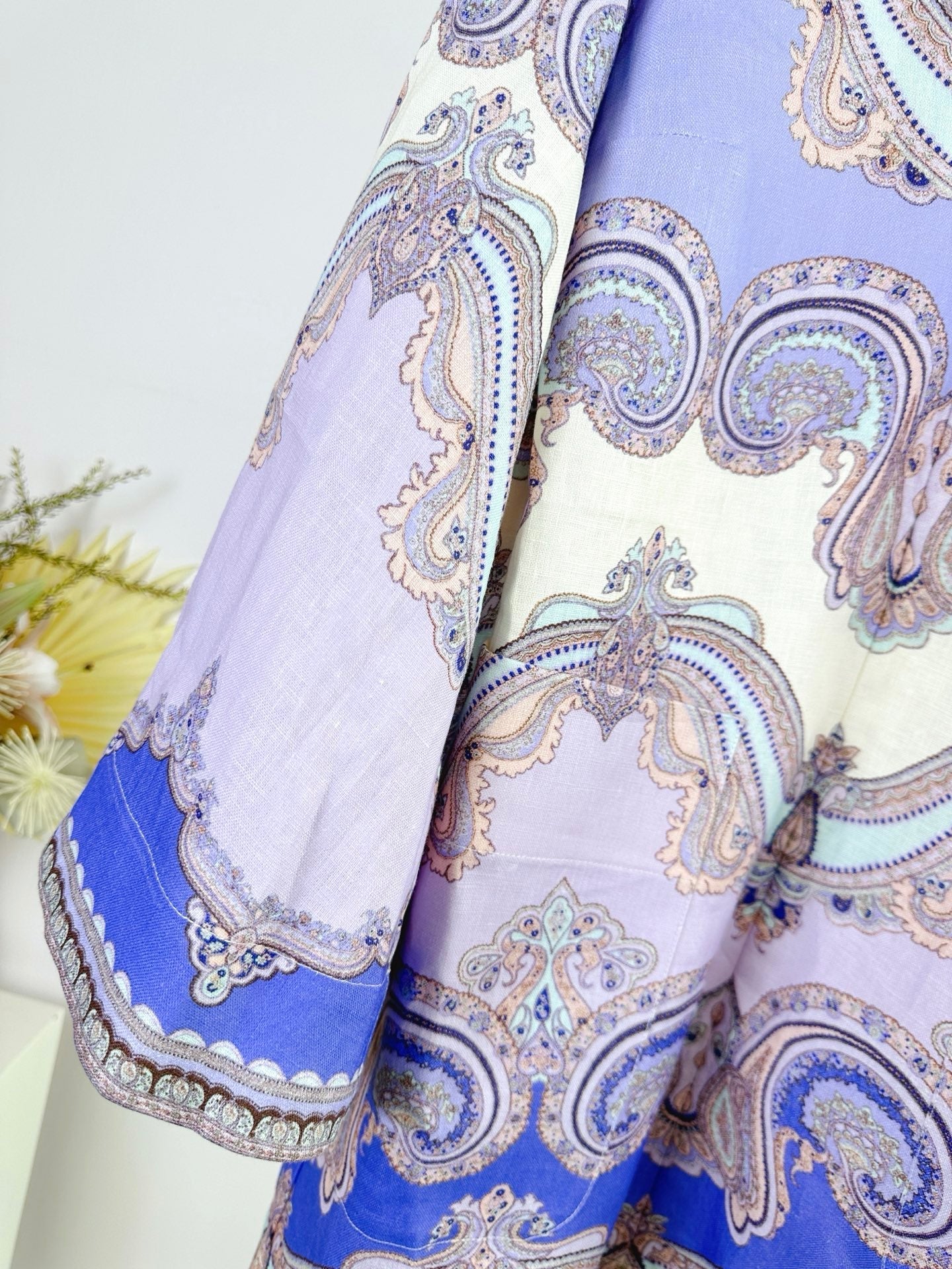 V-NECK PRINTED DRESS BACK ZIPPER