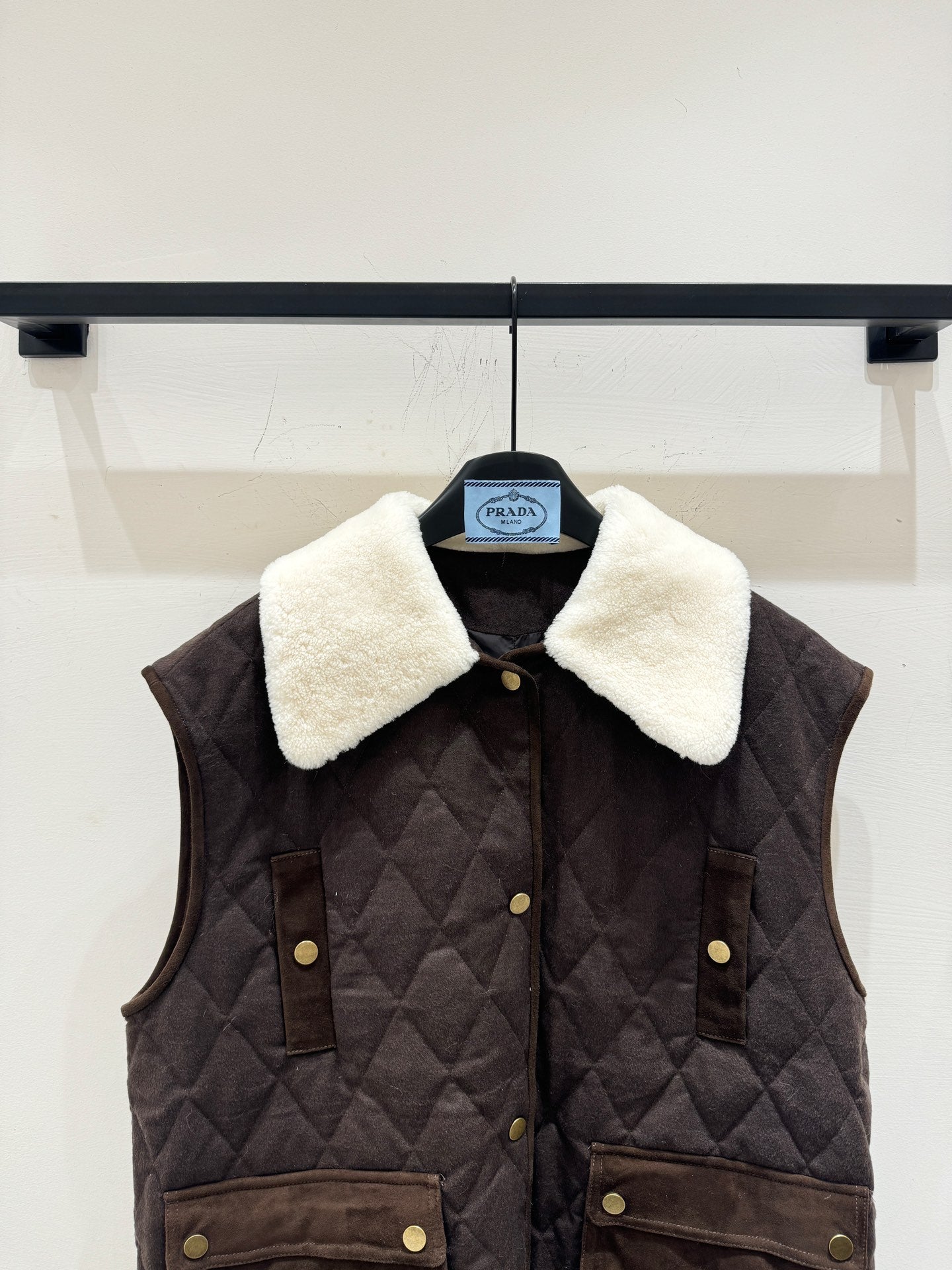 PRADA 25S SHEARLING VEST 245