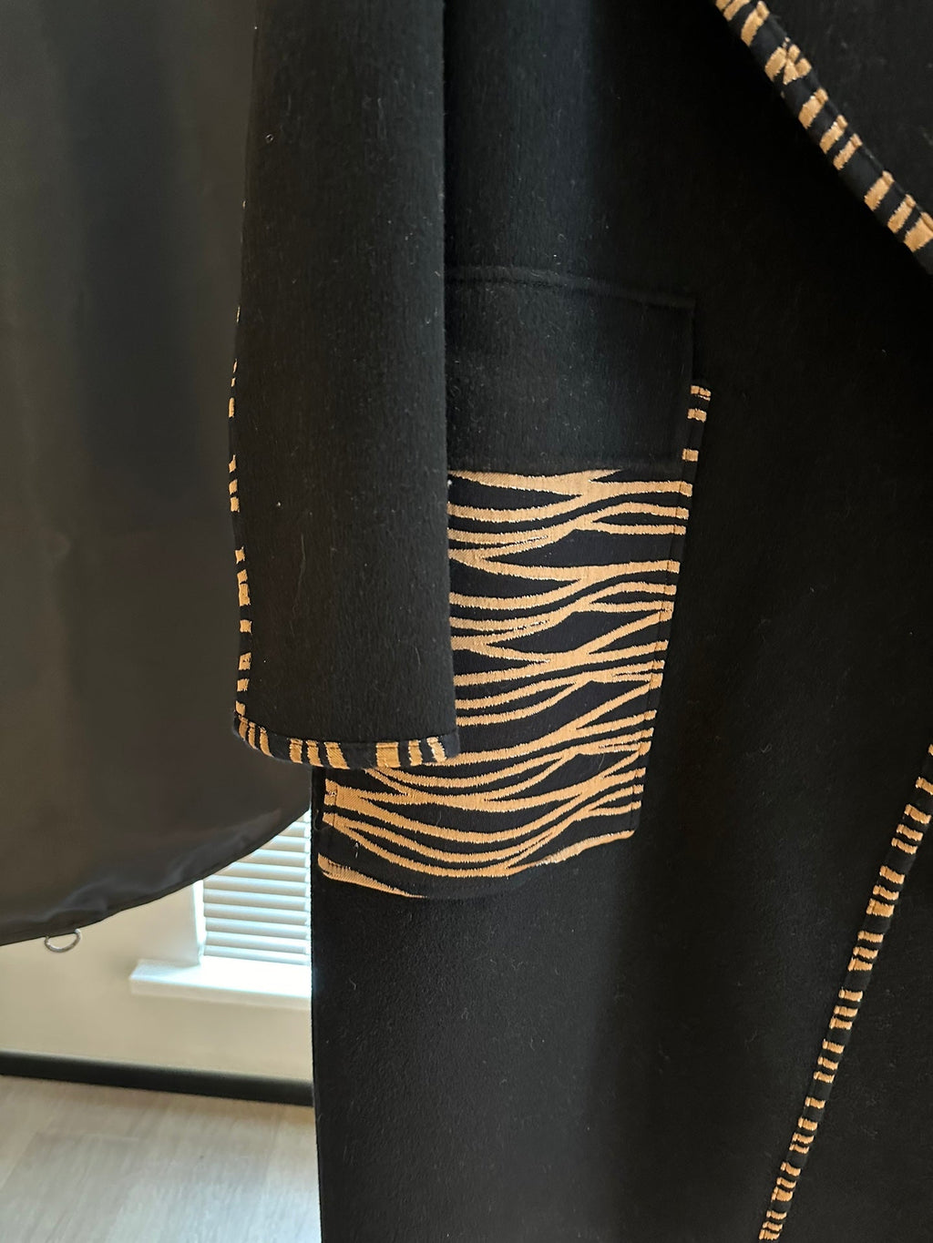 HERMES 25S DESIGNER CASERE COAT 180