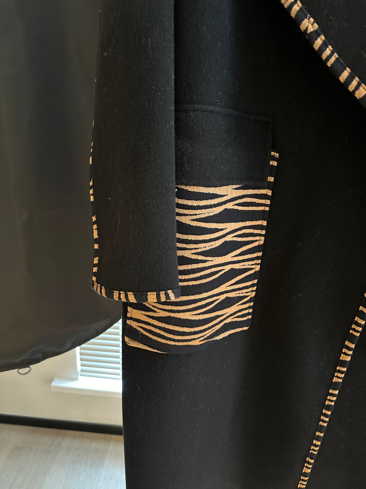 HERMES 25S DESIGNER CASERE COAT 180