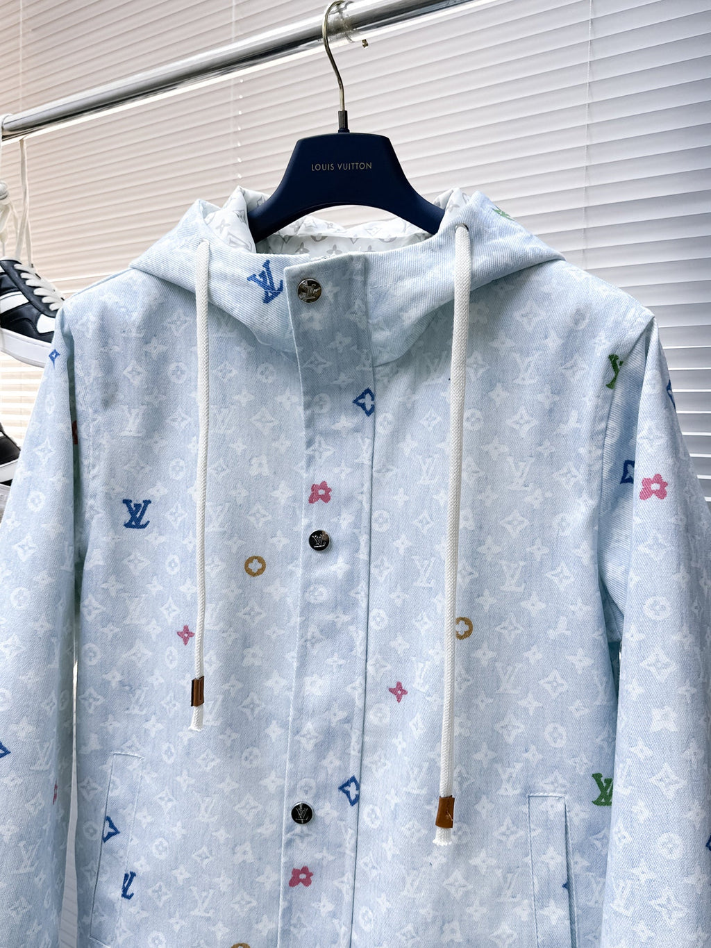 LOUIS VUITTON LV HOODED JACKET IN PASTEL LIGHT BLUE MONOGRAM CRAGGY DENIM 239120