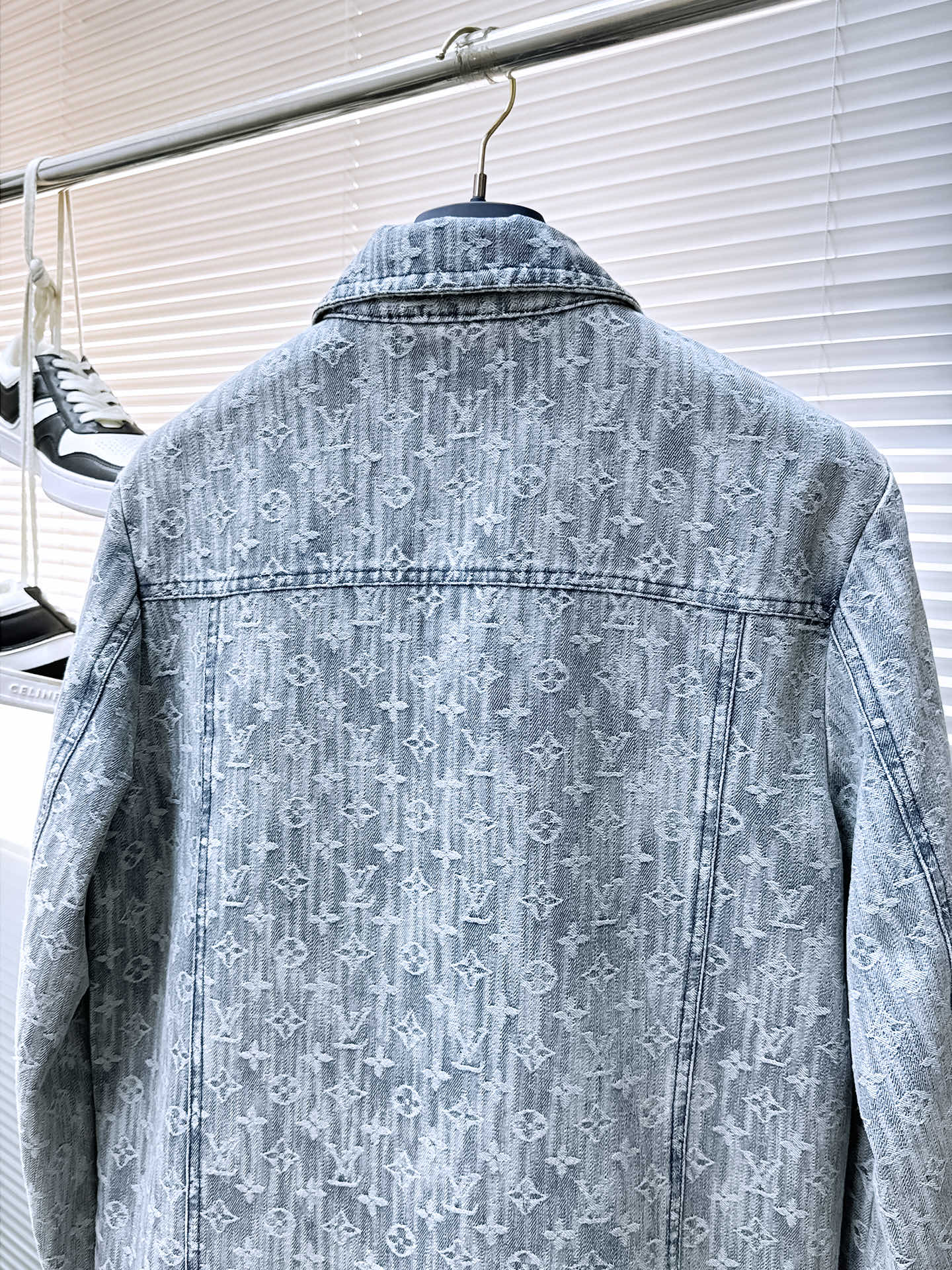LOUIS VUITTON LV SHIRT JACKET IN WHITE BLUE MONOGRAM DENIM 239126