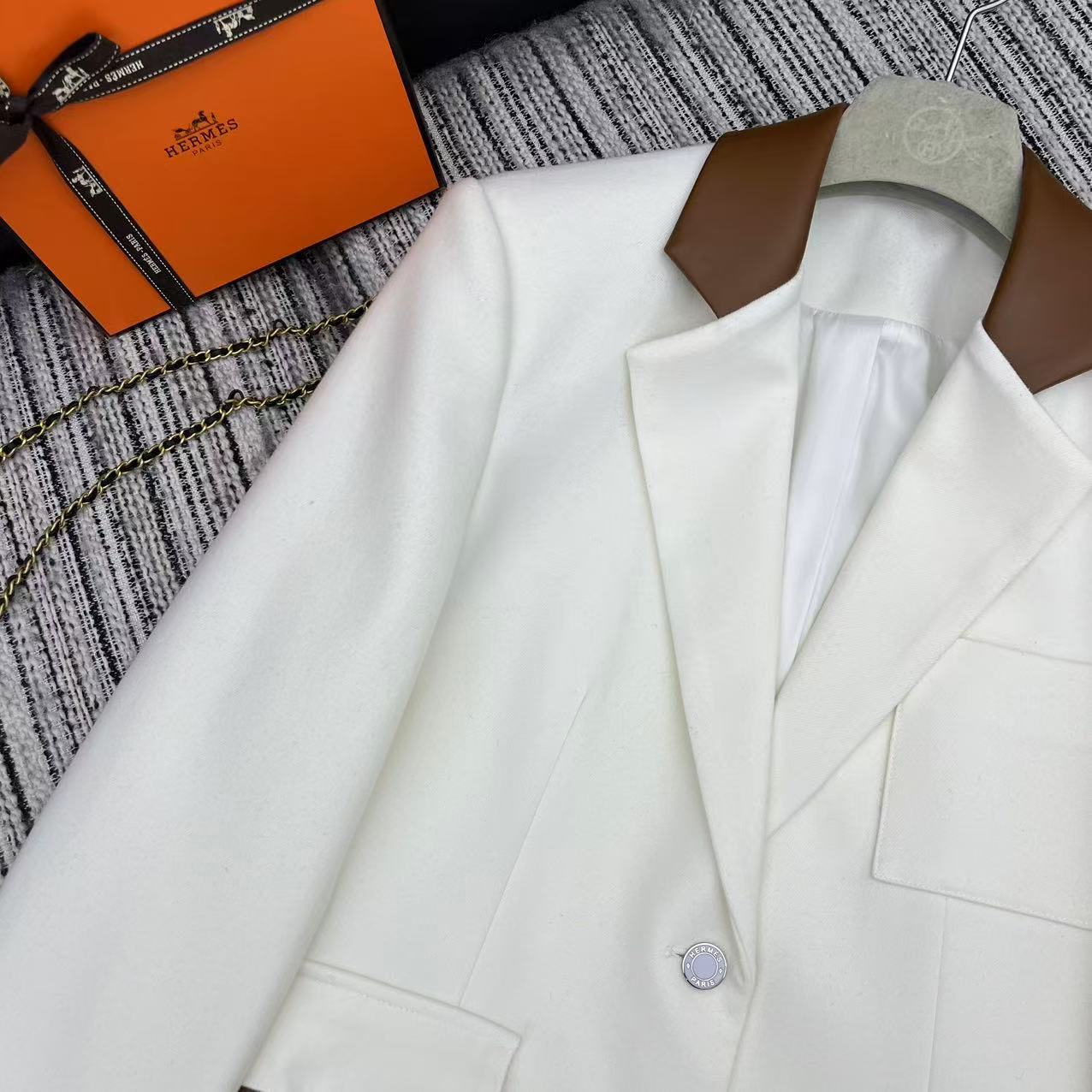 HERMES 25S LAPEL BLAZER 390