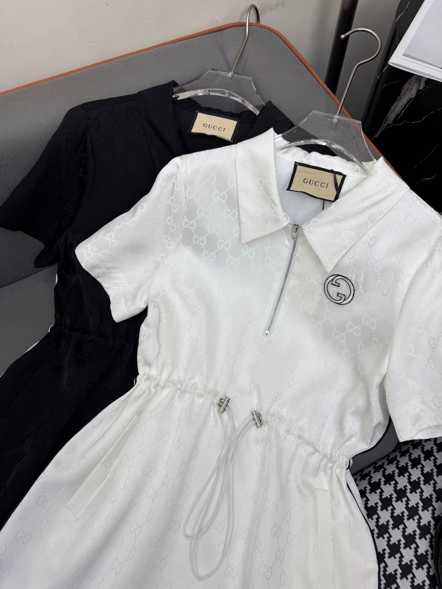 GUCCI SHORT-SLEEVE DRESS WITH ADJUSTABLE WAIST TIE