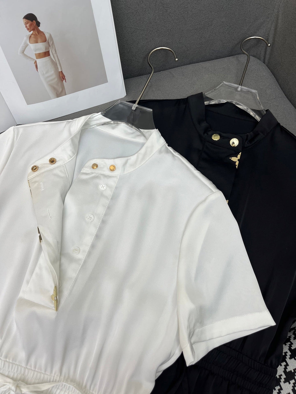 LOUIS VUITTON ROUND-NECK SHORT-SLEEVE DRESS 253297