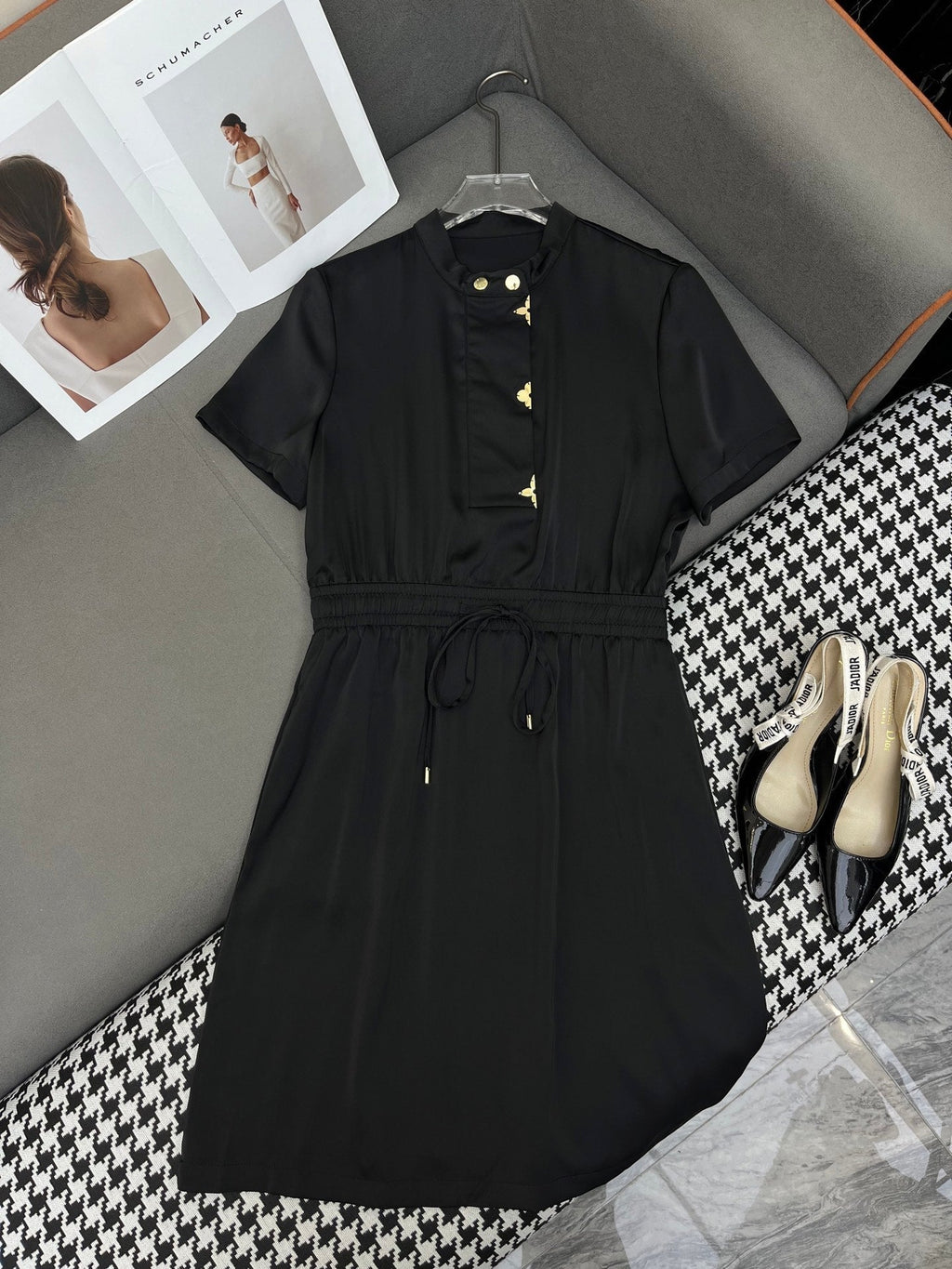 LOUIS VUITTON ROUND-NECK SHORT-SLEEVE DRESS 253297