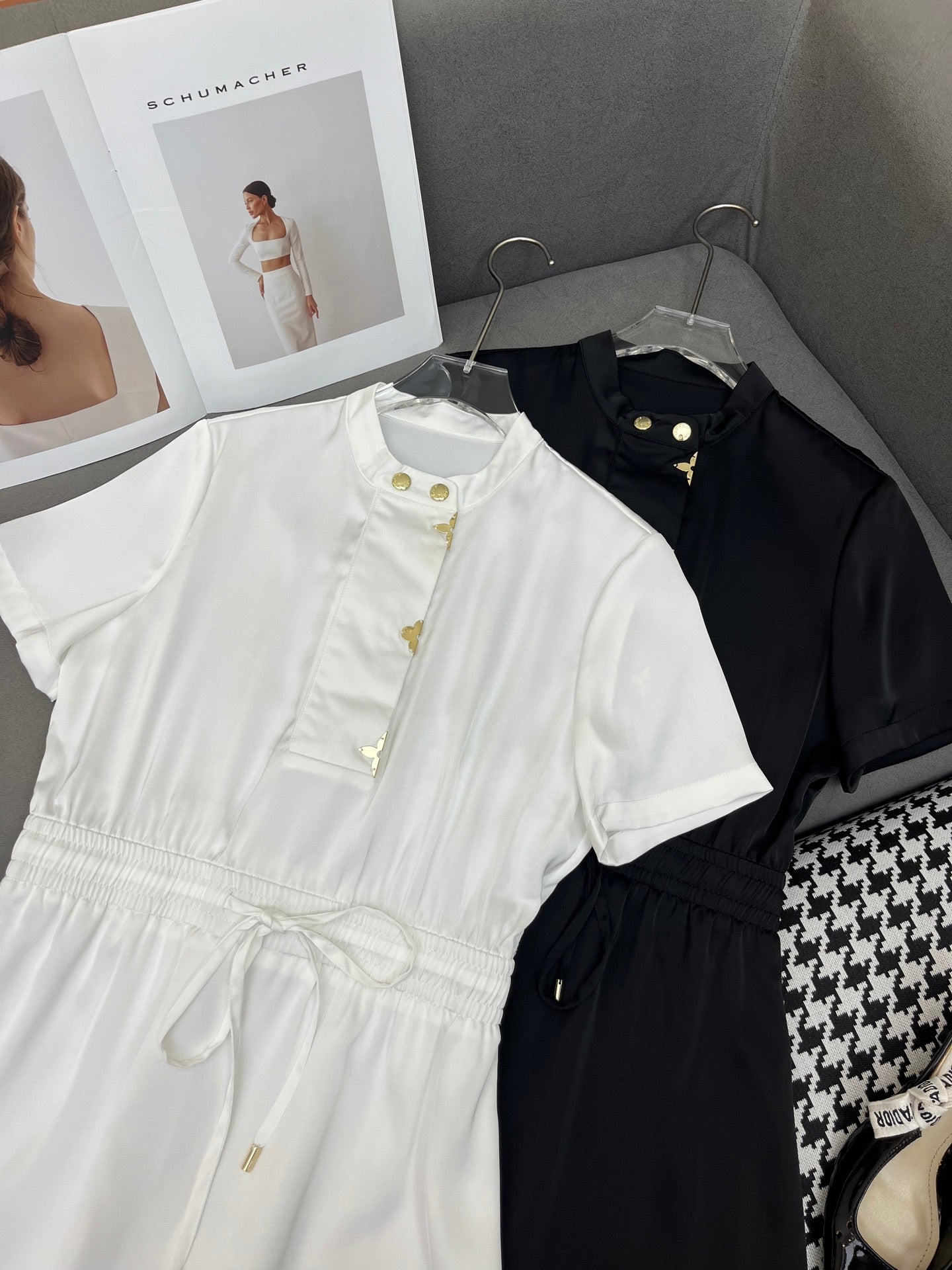 LOUIS VUITTON ROUND-NECK SHORT-SLEEVE DRESS 253297