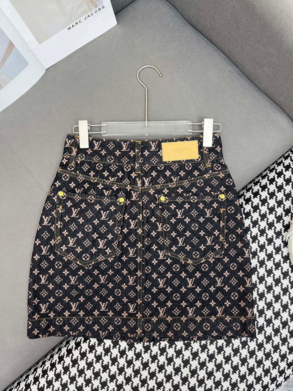 LOUIS VUITTON LV NEW STYLE DENIM SKIRT WITH FRONT CENTER ZIPPER 269062