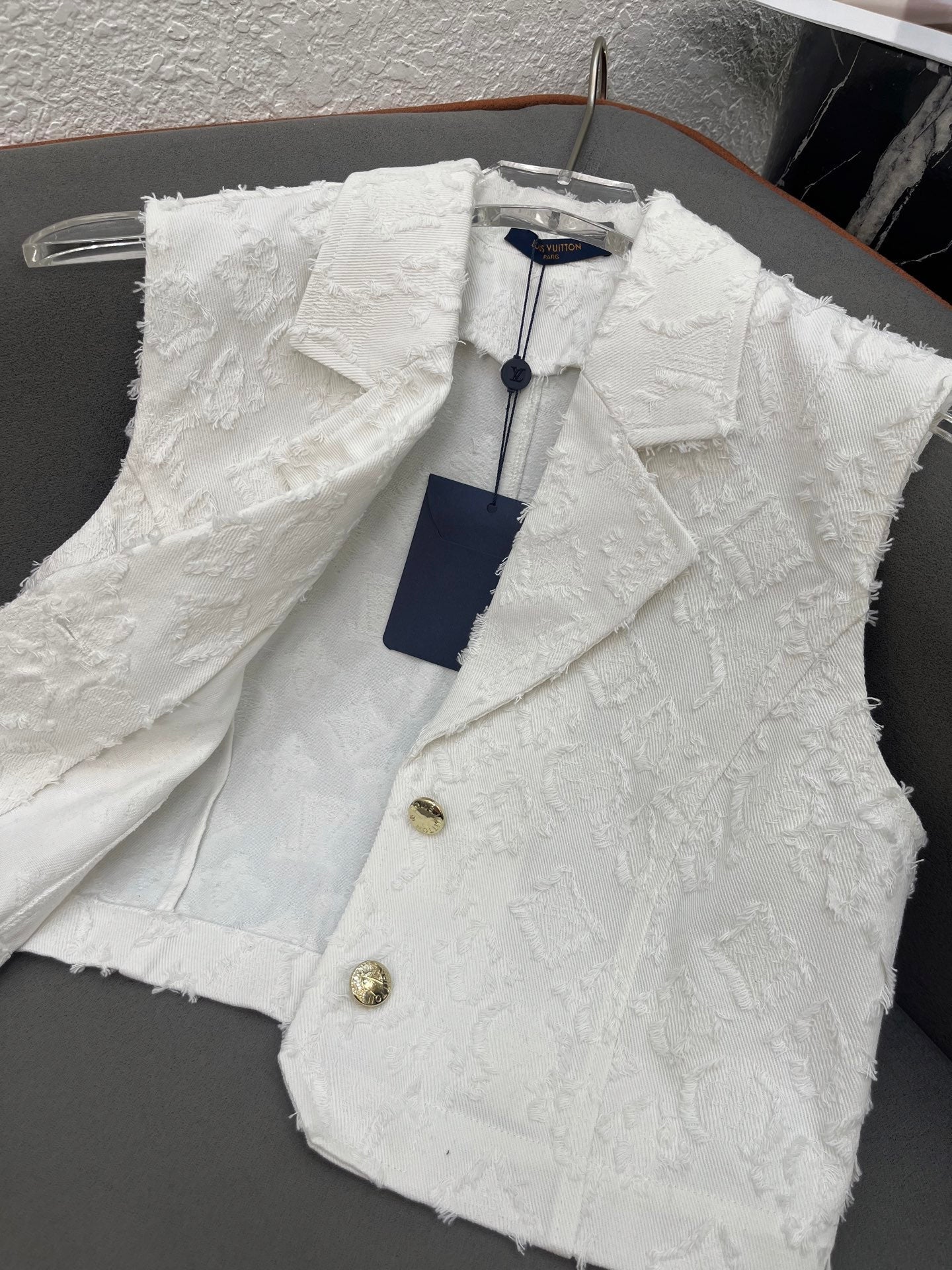 LOUIS VUITTON SET SLEEVELESS TOP AND SHORTS IN WHITE DENIM