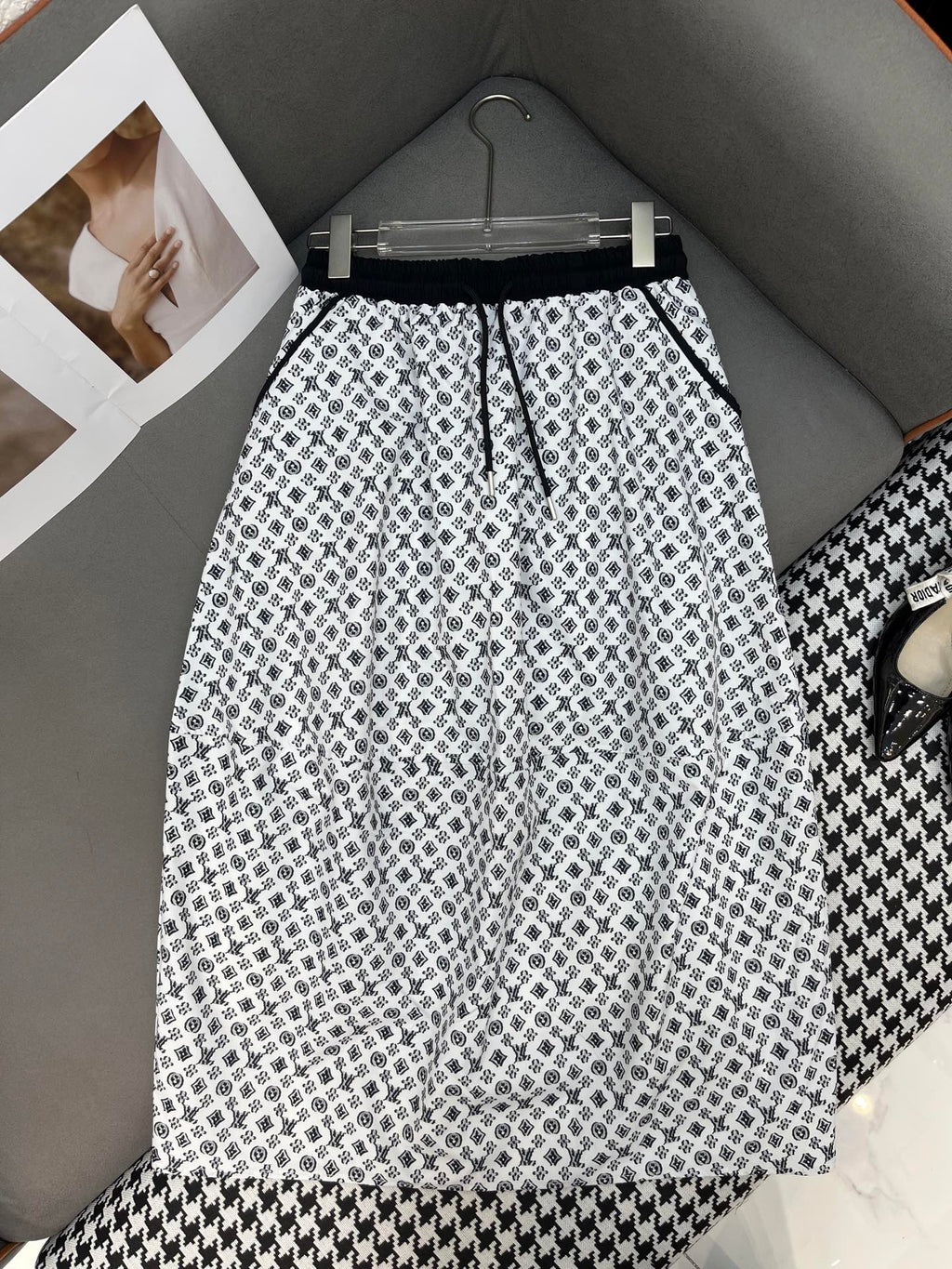 LOUIS VUITTON LV ELASTIC WAIST SKIRT 269019