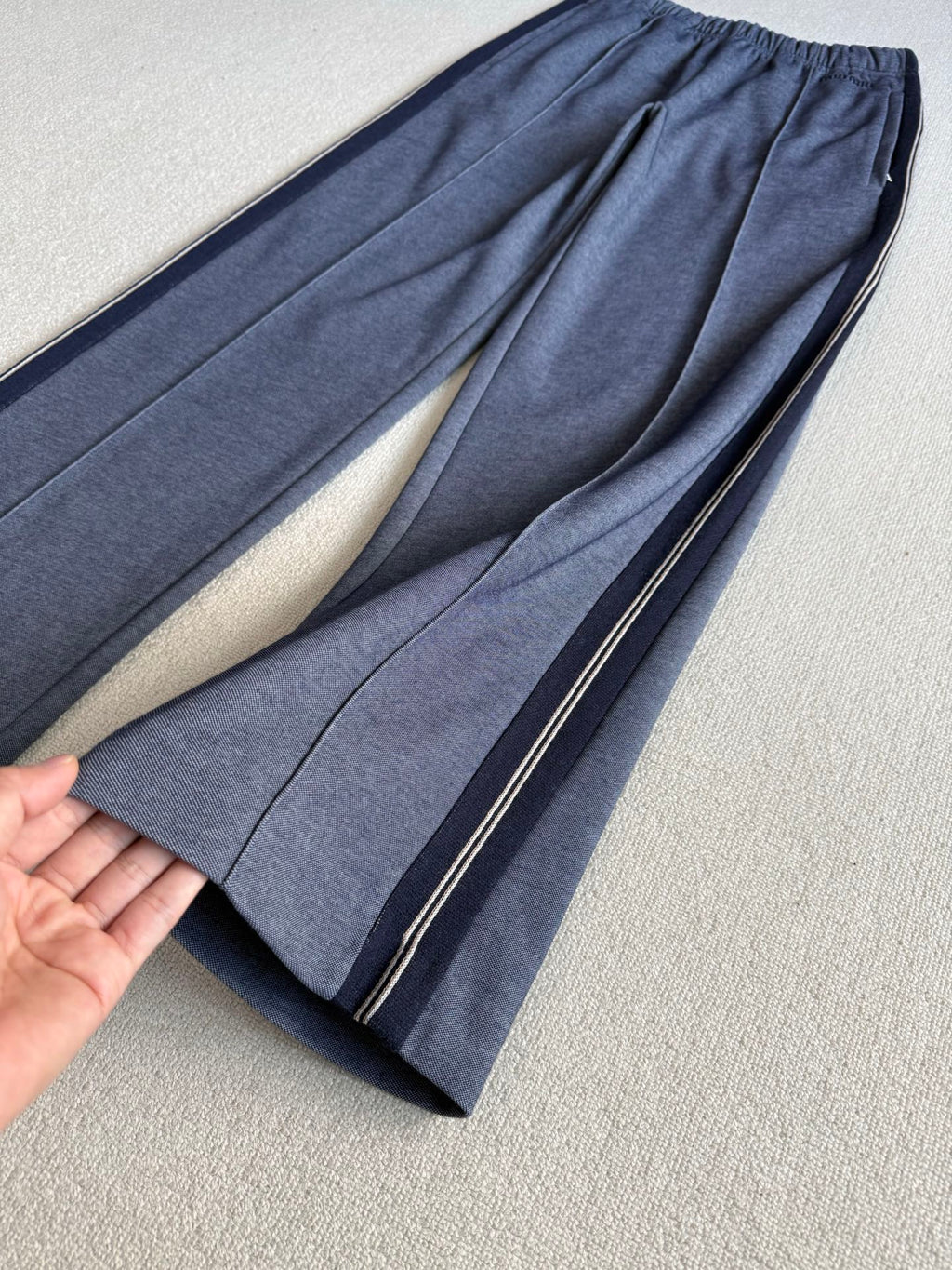 MIUMIU SPORTS PANTS STYLE 590