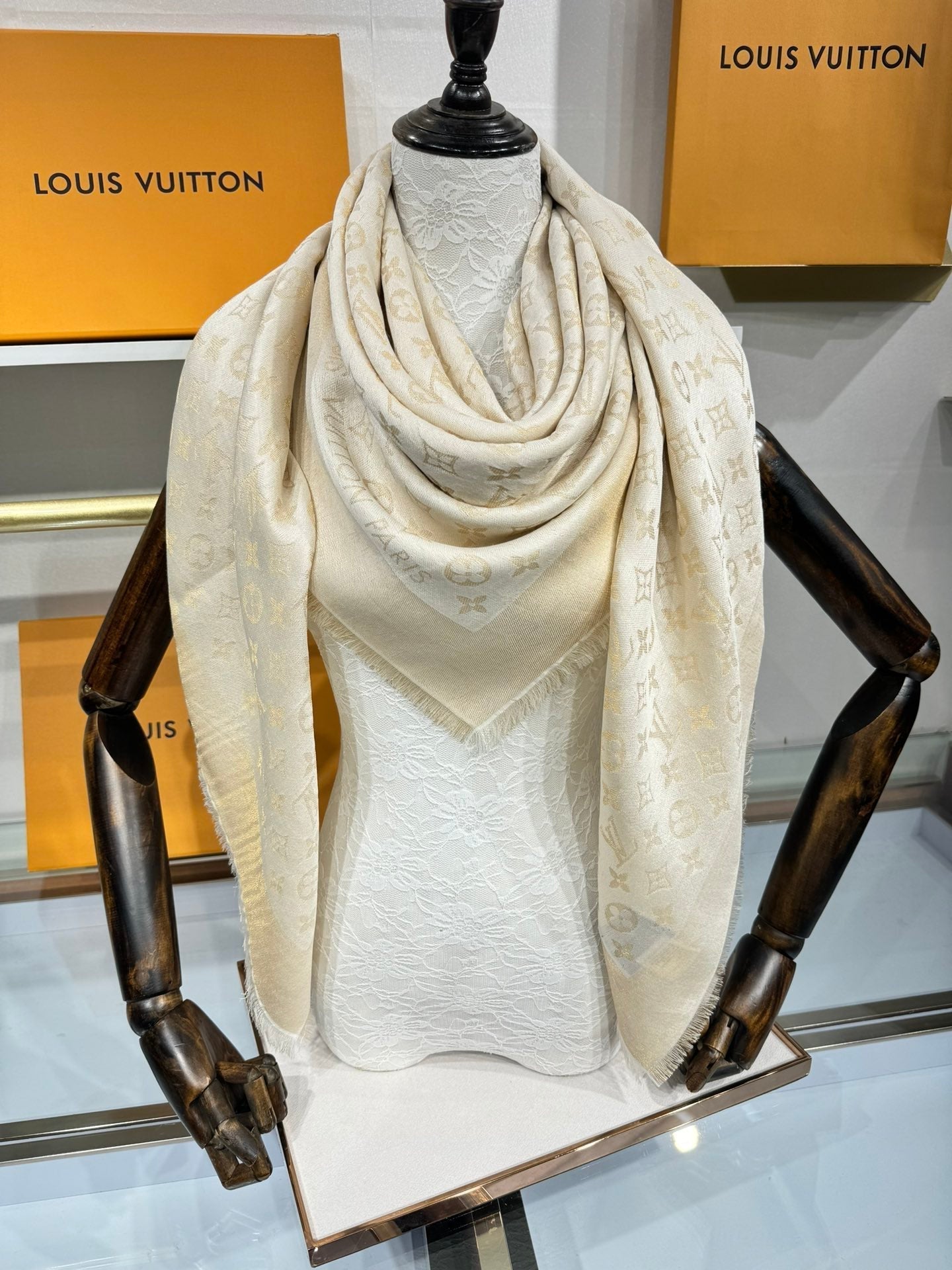 LOUIS VUITTON LV SCARF 140 CM IN WOOL MIX SILK 693013