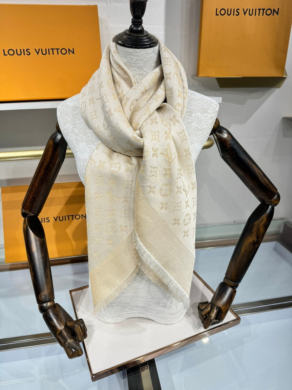 LOUIS VUITTON LV SCARF 140 CM IN WOOL MIX SILK 693013