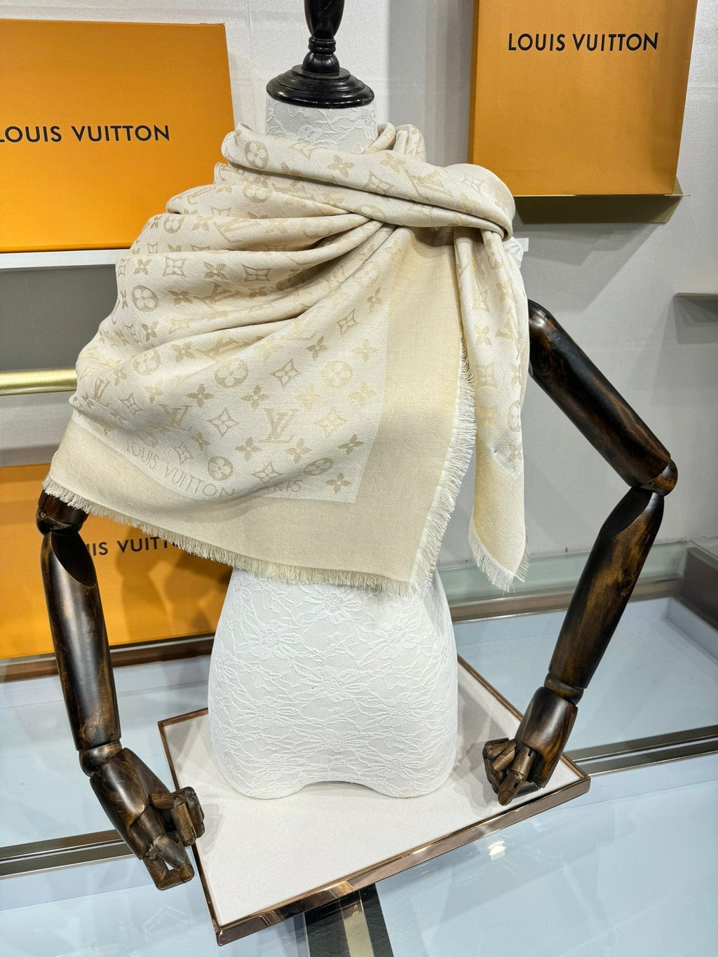 LOUIS VUITTON LV SCARF 140 CM IN WOOL MIX SILK 693013