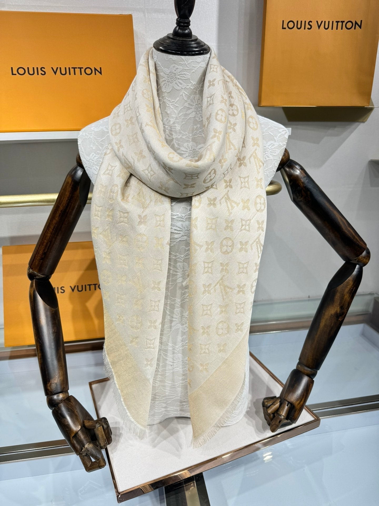 LOUIS VUITTON LV SCARF 140 CM IN WOOL MIX SILK 693013