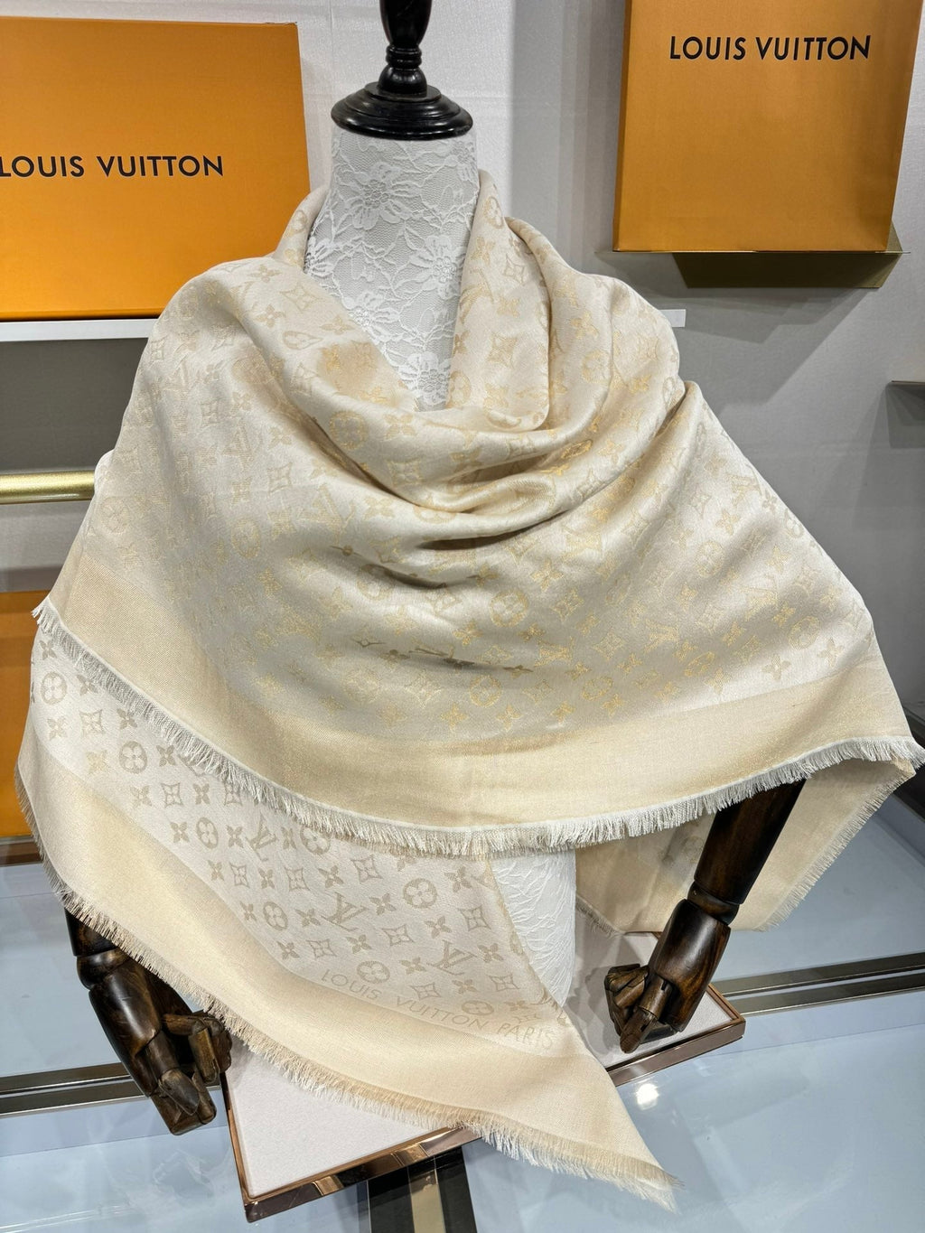 LOUIS VUITTON LV SCARF 140 CM IN WOOL MIX SILK 693013