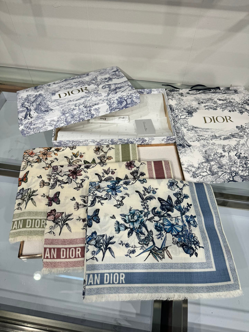 DIOR SCARF 180 CM IN COLORFUL CASHMERE AND SILK 408421