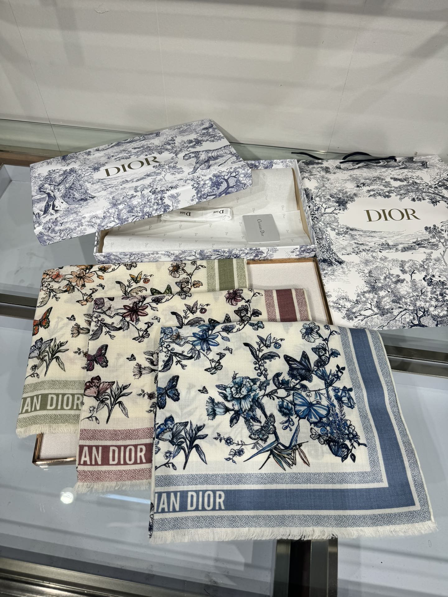 DIOR SCARF 180 CM IN COLORFUL CASHMERE AND SILK 408421