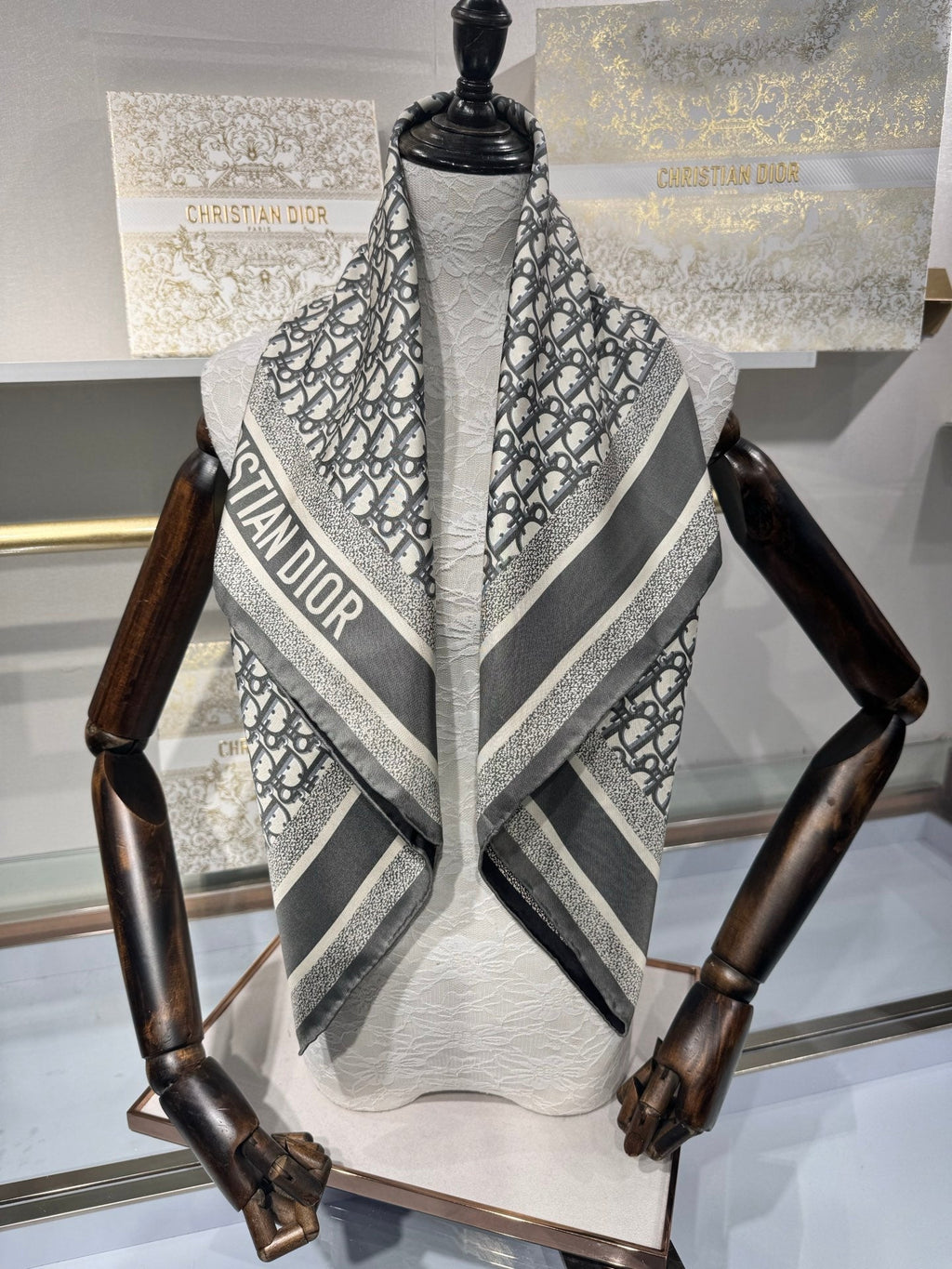 DIOR SCARF 90 CM IN SILK 726514