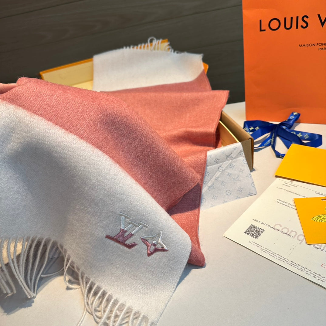 LOUIS VUITTON SCARF 185 CM IN BLUSH PINK MIX WHITE CASHMERE 390094