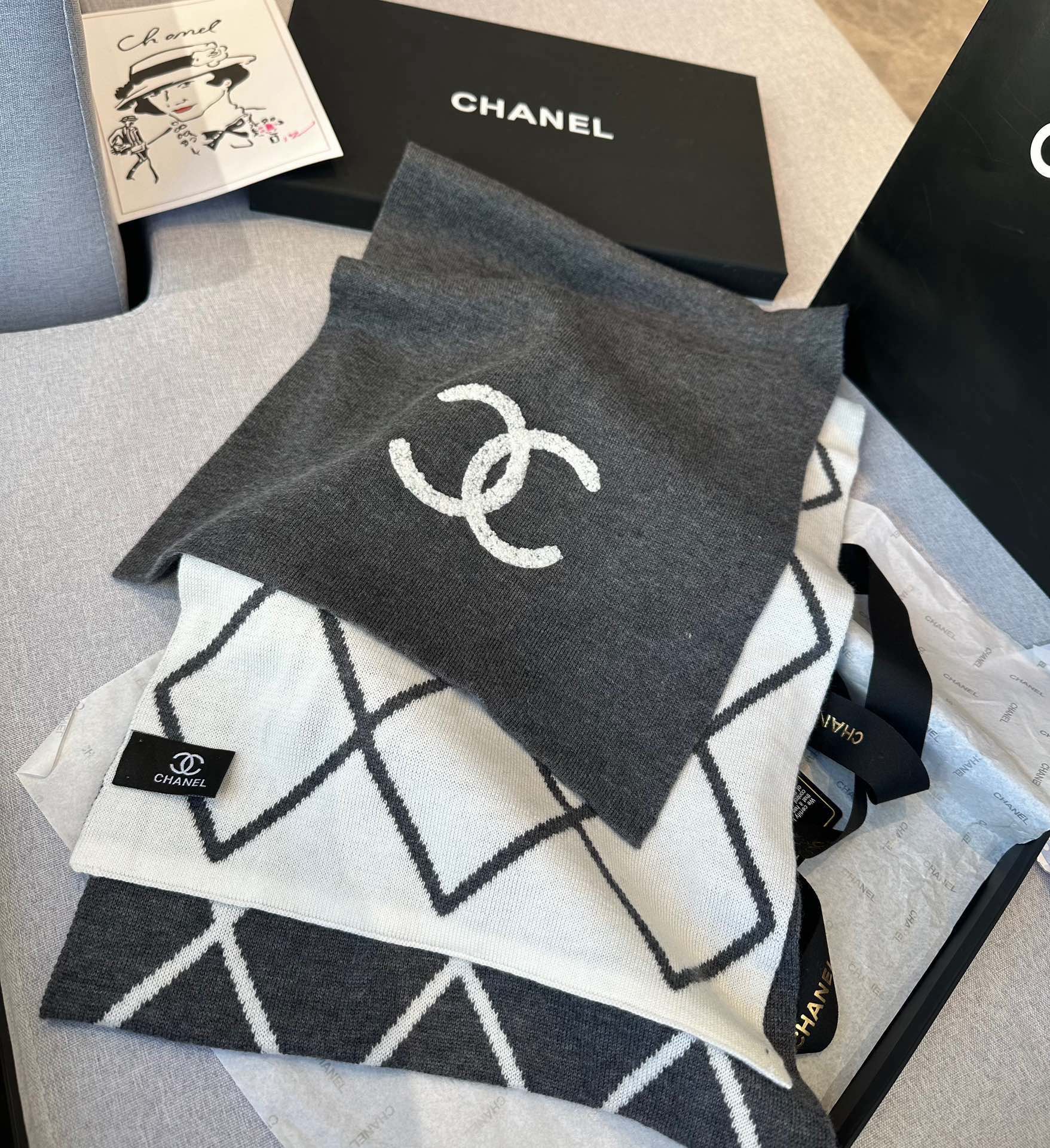 CHANEL SCARF 180 CM IN MOUSE GRAY MIX WHITE CASHMERE 401970