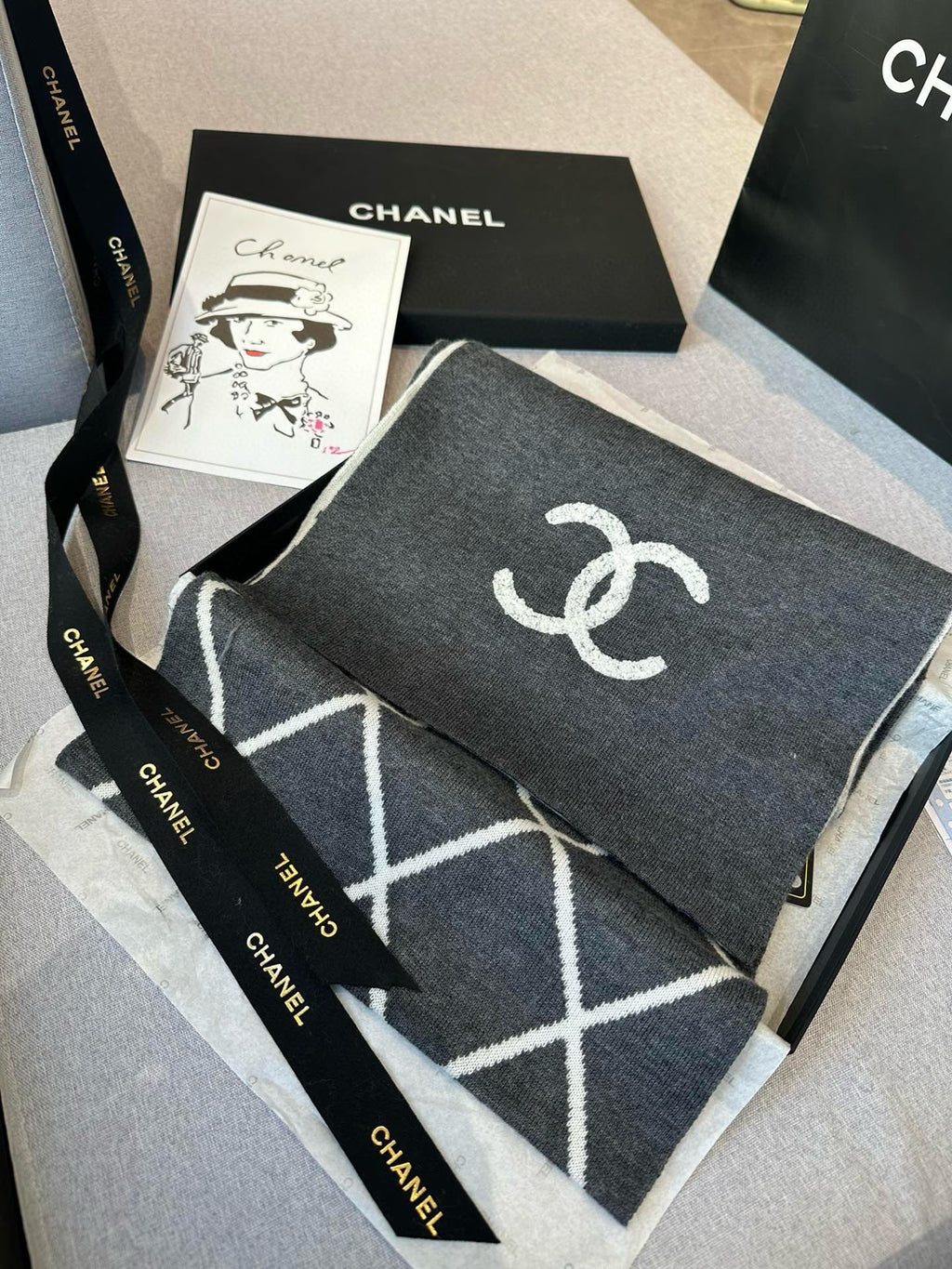 CHANEL SCARF 180 CM IN MOUSE GRAY MIX WHITE CASHMERE 401970
