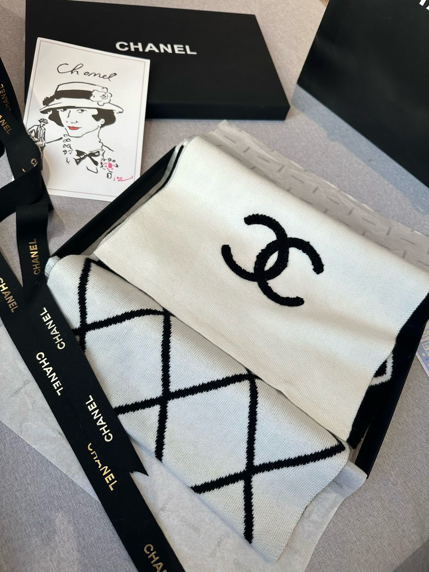 CHANEL SCARF 180 CM IN BLACK MIX WHITE CASHMERE 401971