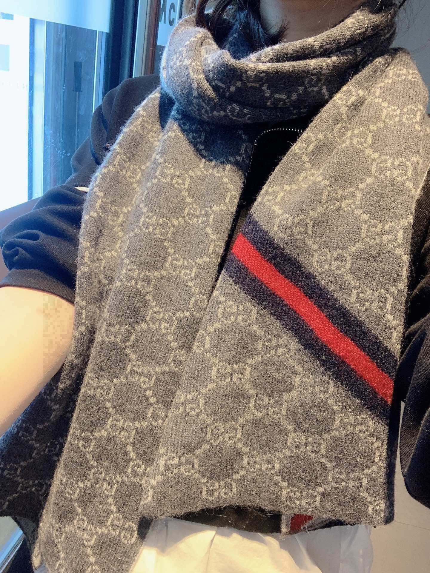 GUCCI CLASSIC SCARF 180 CM IN DARK GRAY MONOGRAM CASHMERE 401994